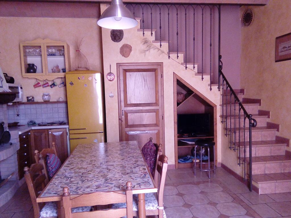 Carlo'S Country House Кастеллина-Мариттима Экстерьер фото